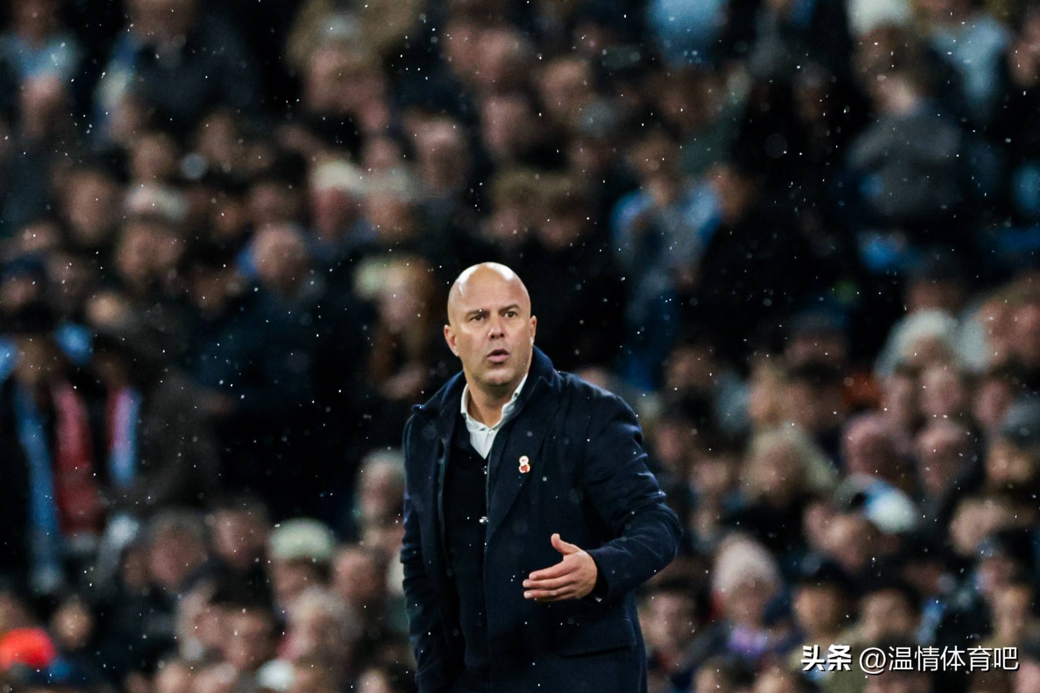 九游体育官网-里程碑夜！利物浦调整名单，亚冠清晨刷纪录，更衣室稳定，轮换策略成焦点