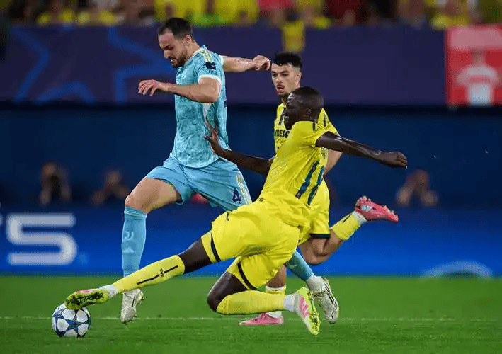 九游体育-比利亚雷亚尔转会期战术微调罗马迎德国杯关键赛，连对手都承认：今夜新奥尔良鹈鹕临场应变